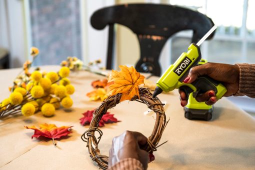 18V ONE+ COMPACT GLUE GUN KIT - Image 5