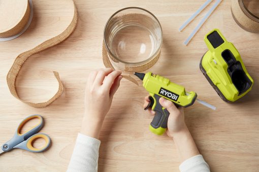 18V ONE+ COMPACT GLUE GUN KIT - Image 3